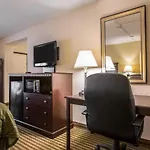 Quality Inn & Suites Greenville - Haywood Mall