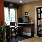Quality Inn & Suites Greenville Near Downtown
