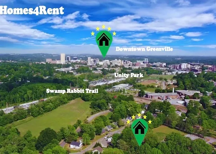 Unity Park Retreat - Walk To Unity Park, Half A Mile Away - Private Backyard!