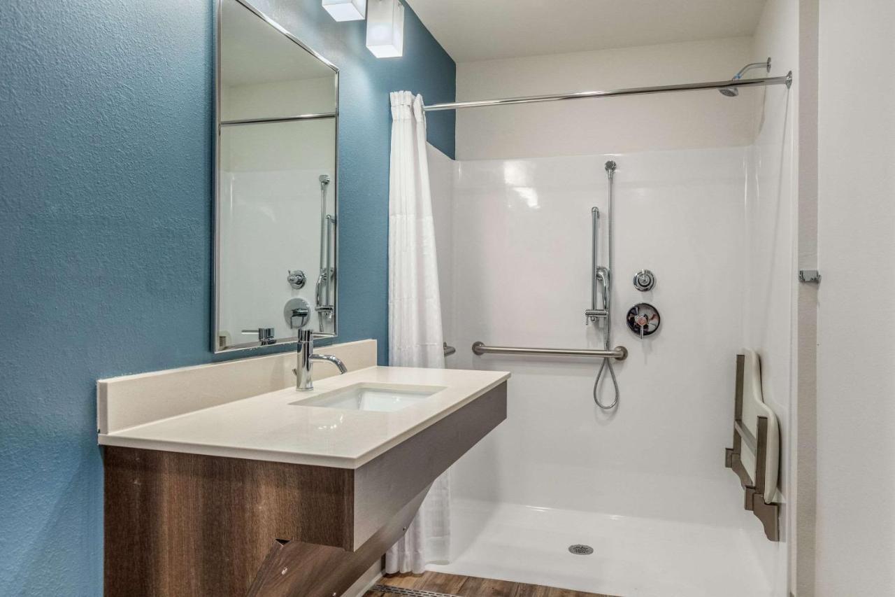 Hotel Woodspring Haywood Mall 2*