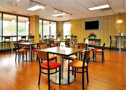 Quality & Near Downtown Hotel 2*