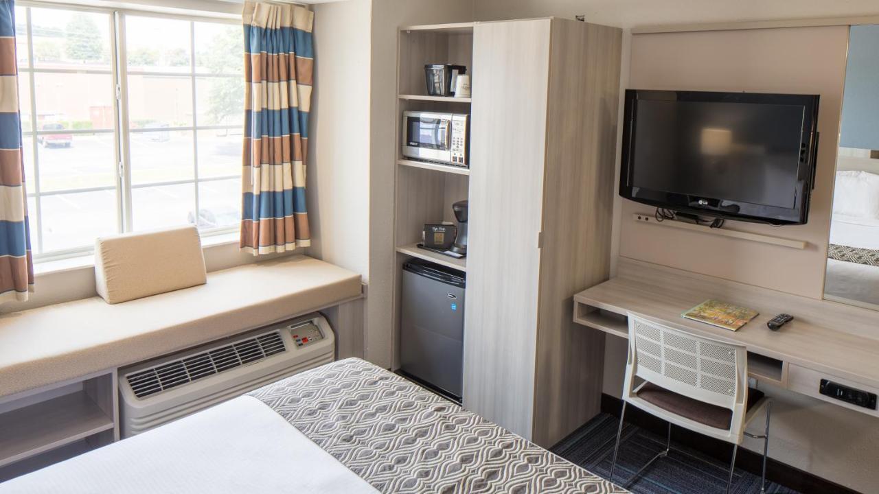 Microtel & - Hotel
