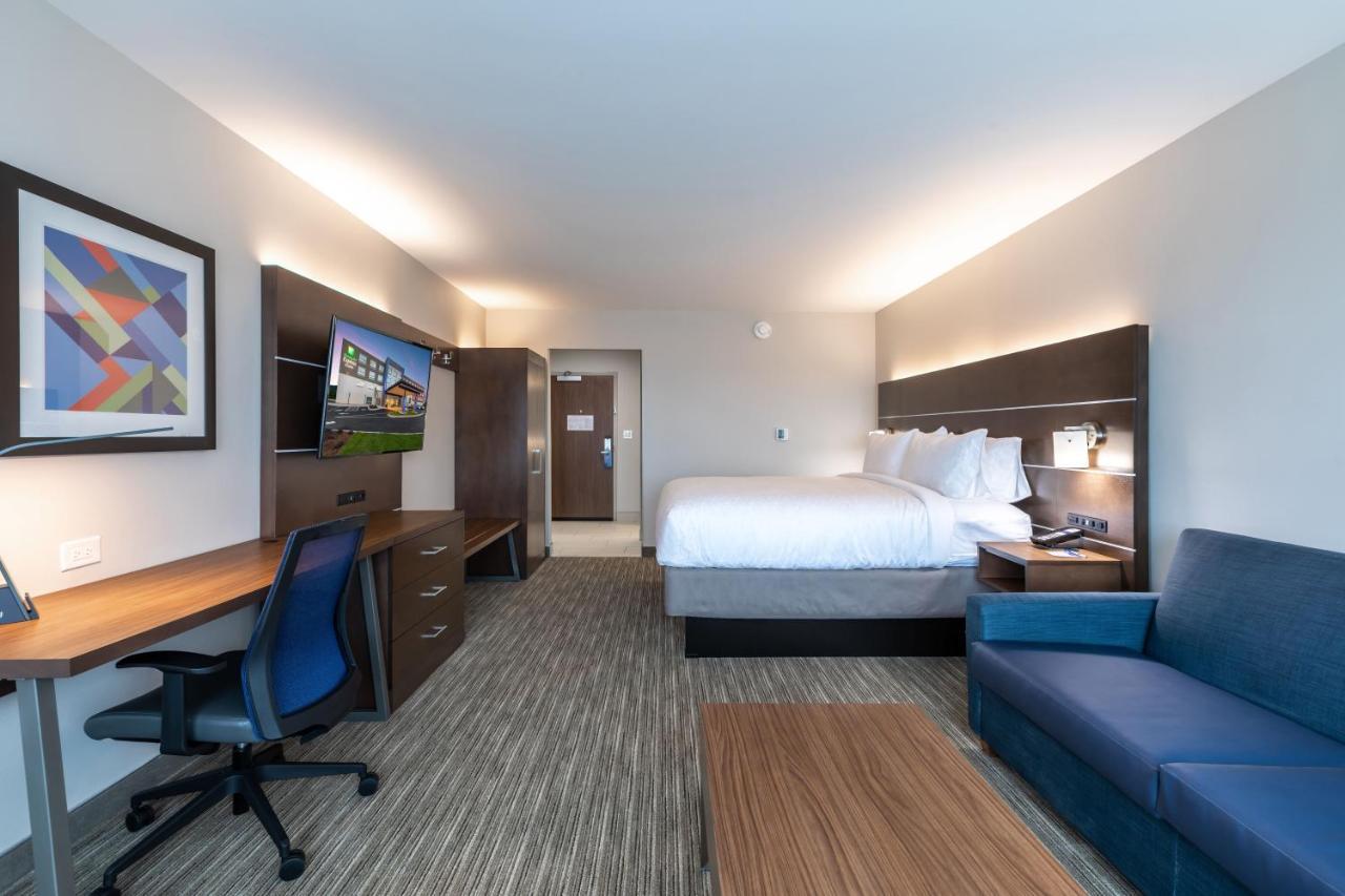 Express & - - Taylors By Ihg 3*