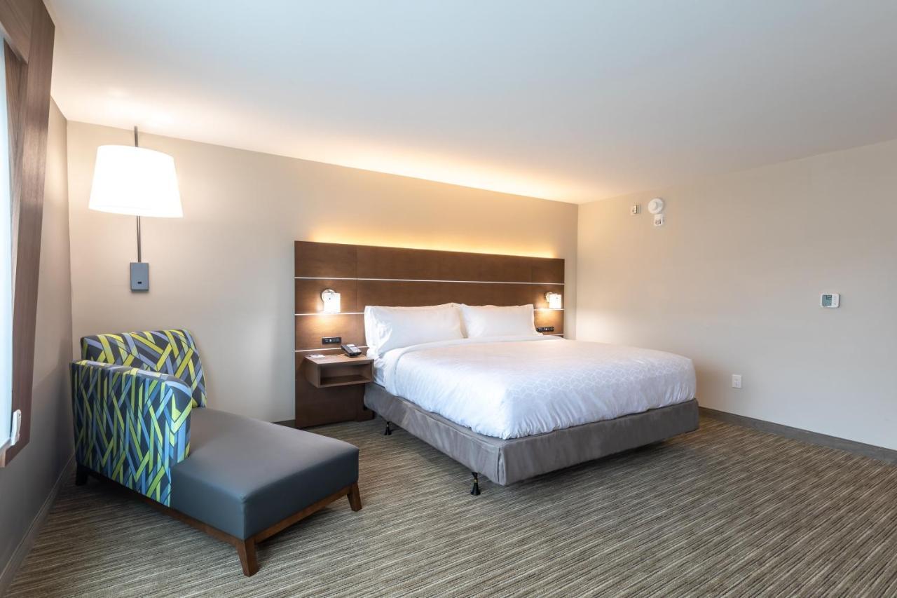 Hotel Express & - - Taylors By Ihg 3*