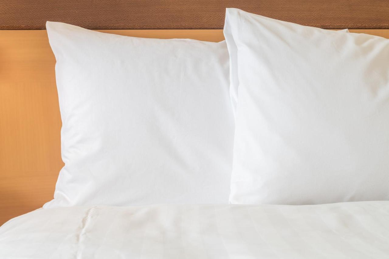 Express & - - Taylors By Ihg Hotel
