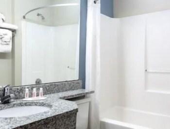 Microtel & - Hotel Greenville