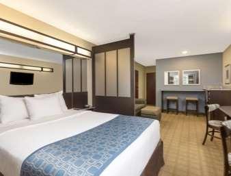 Hotel Microtel & - Greenville