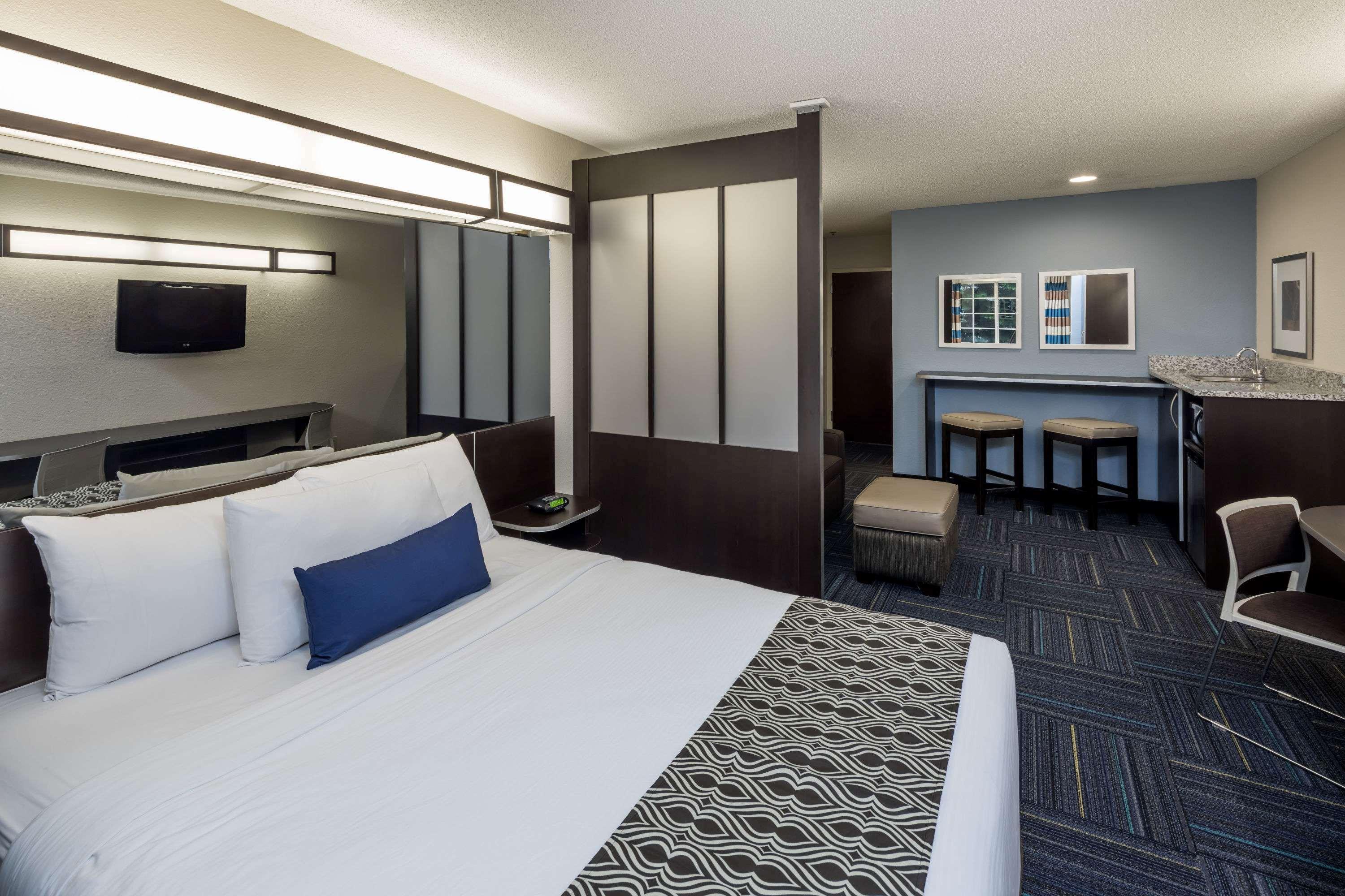 Microtel & -