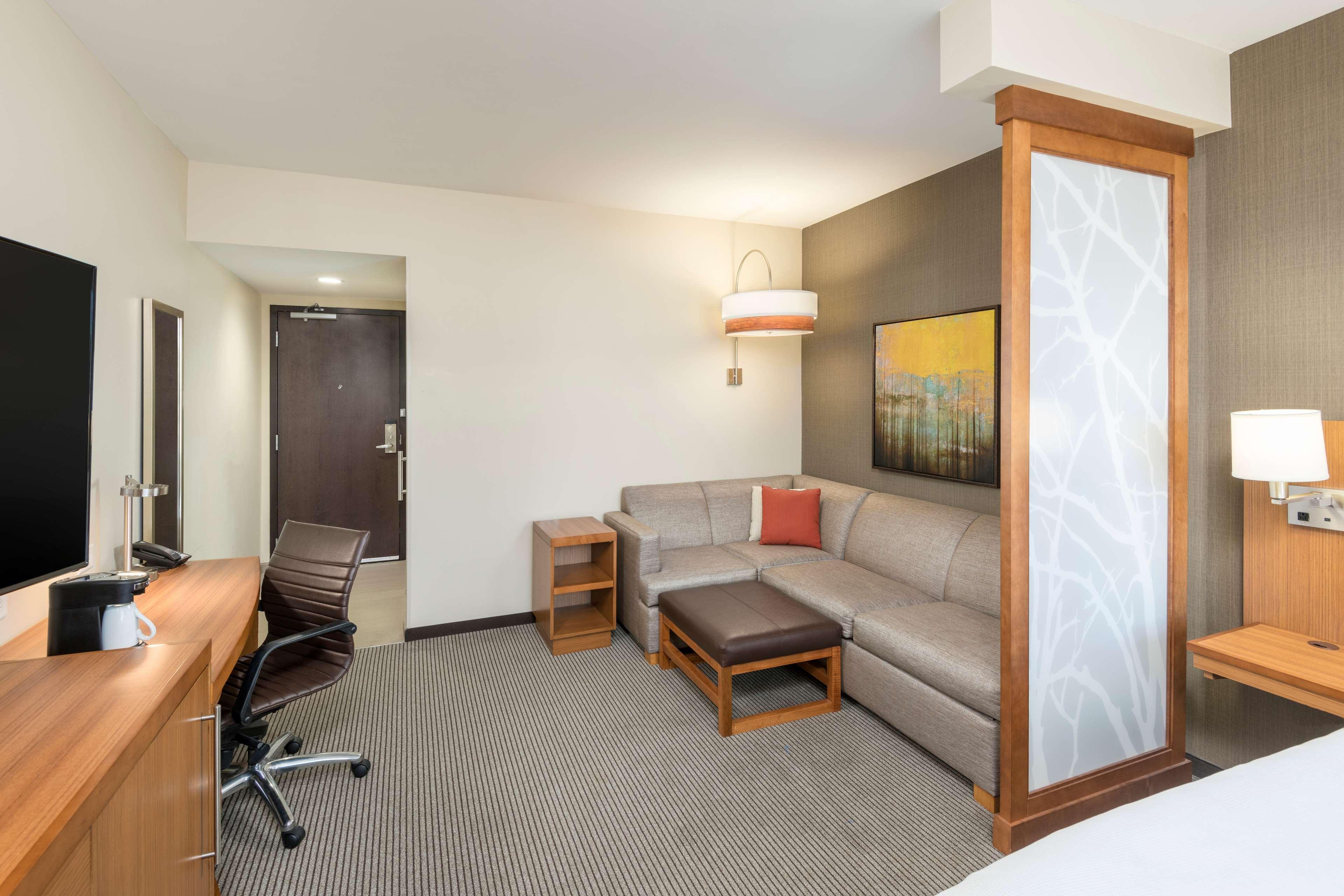 Hyatt Place Downtown 3*