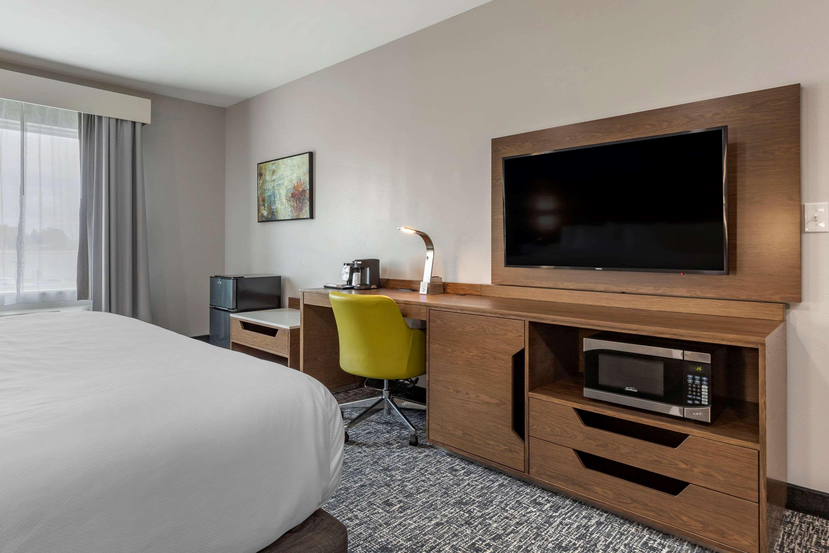 Hotel Comfort Airport 2*