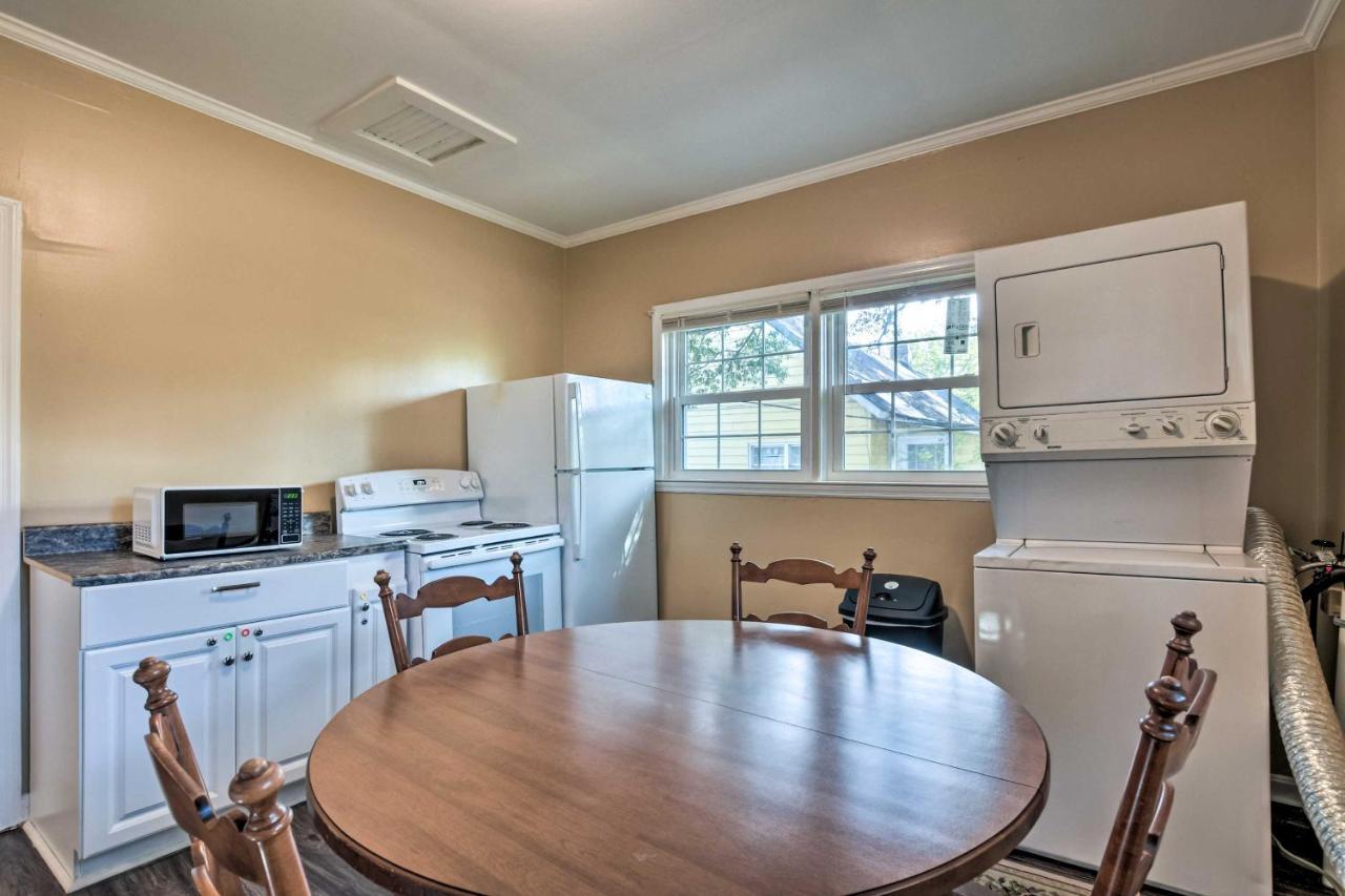 Cozy About 2 Mi To Downtown! Holiday home