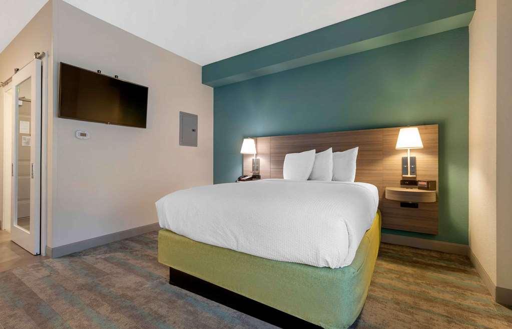 Extended America Premier - - Woodruff Road Hotel 3*