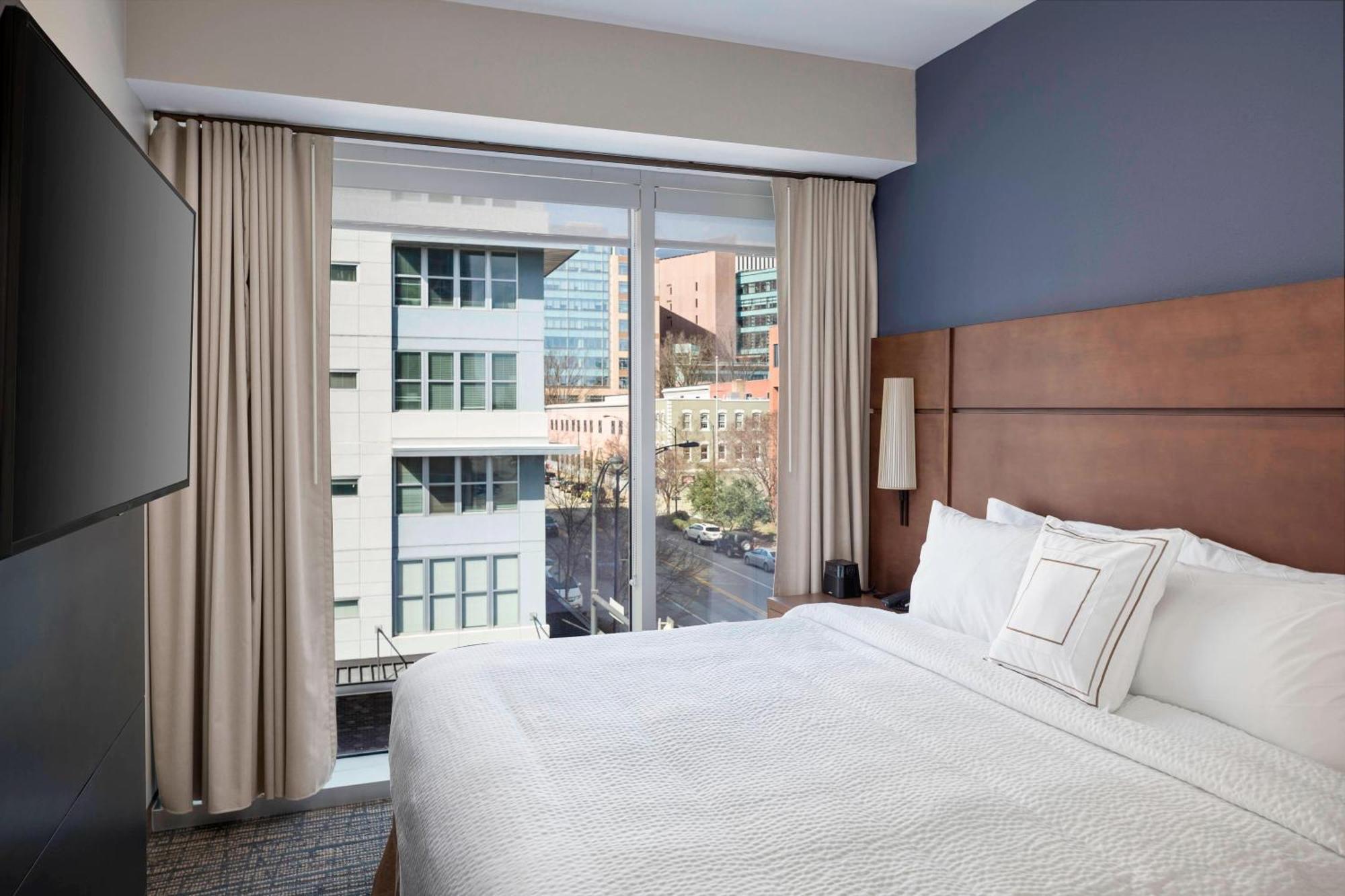 By Marriott Downtown 3* Greenville
