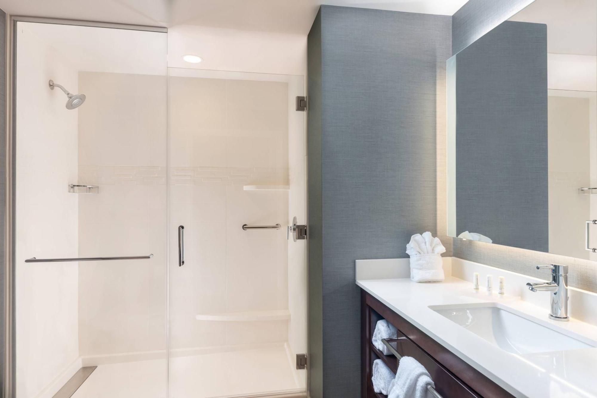 By Marriott 3* Greenville