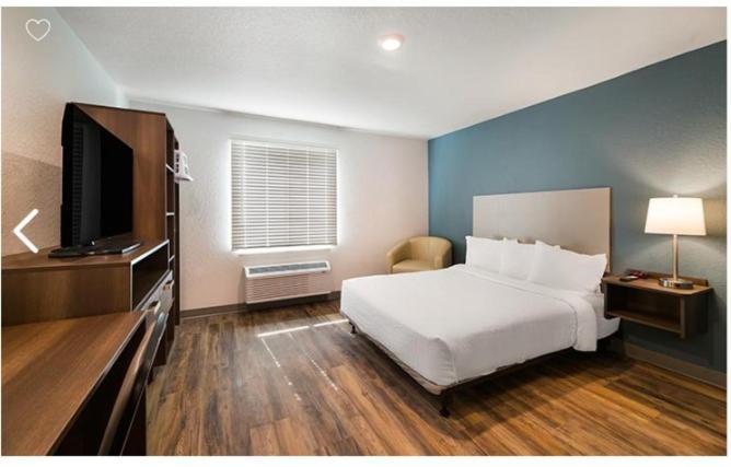 Woodspring Airport Hotel *
