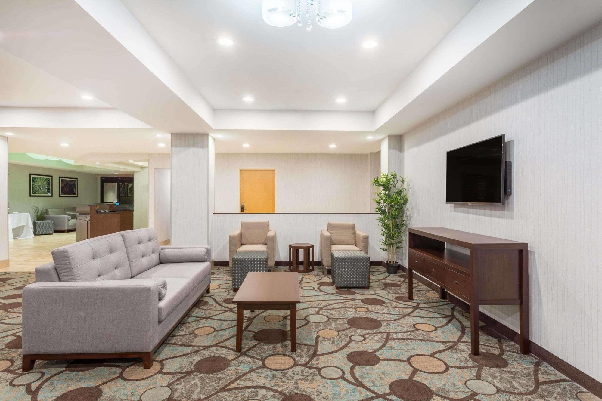 Hotel Wyndham Garden / Spartanburg Airport 3*