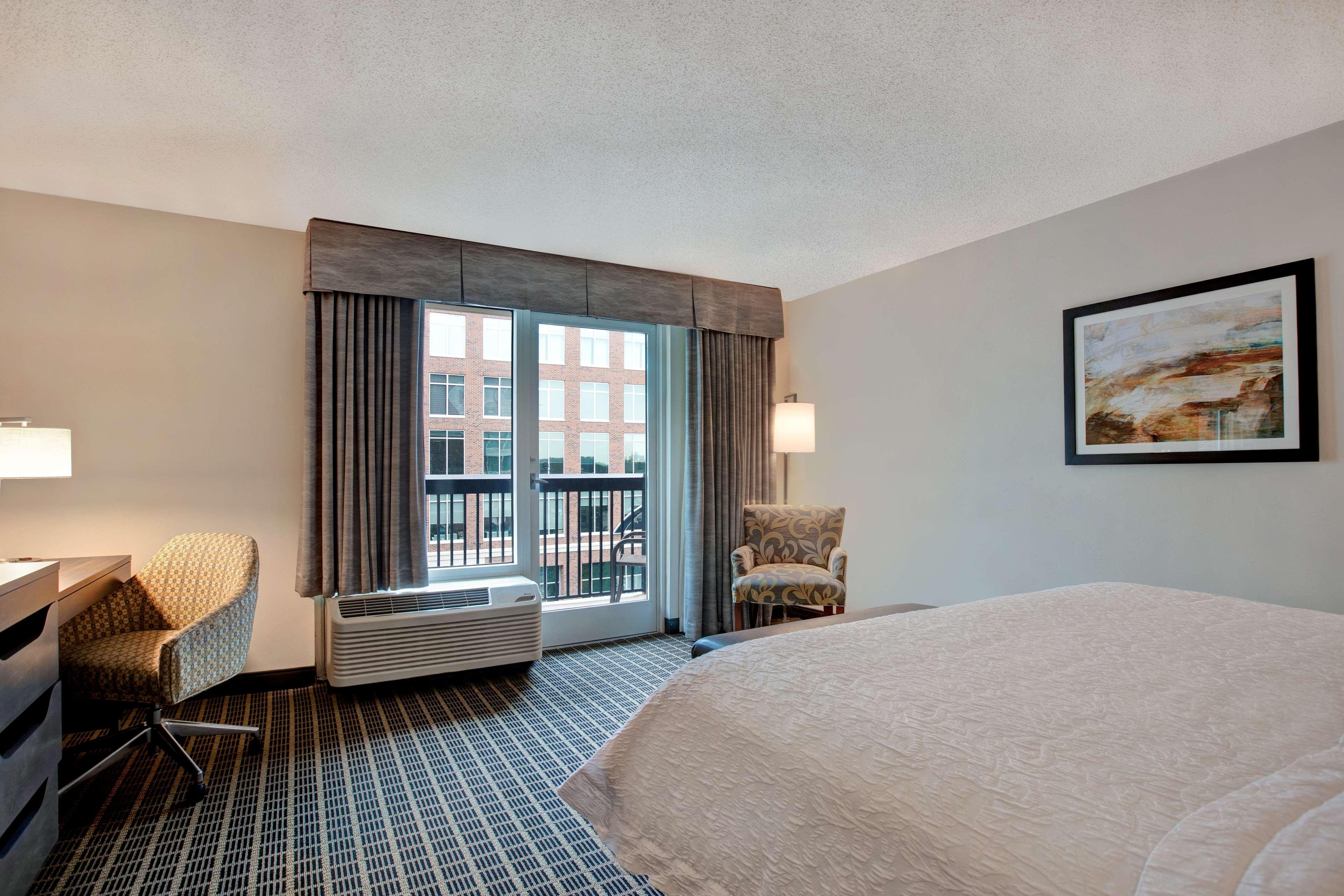 Hampton & Greenville-downtown-riverplace Hotel Greenville