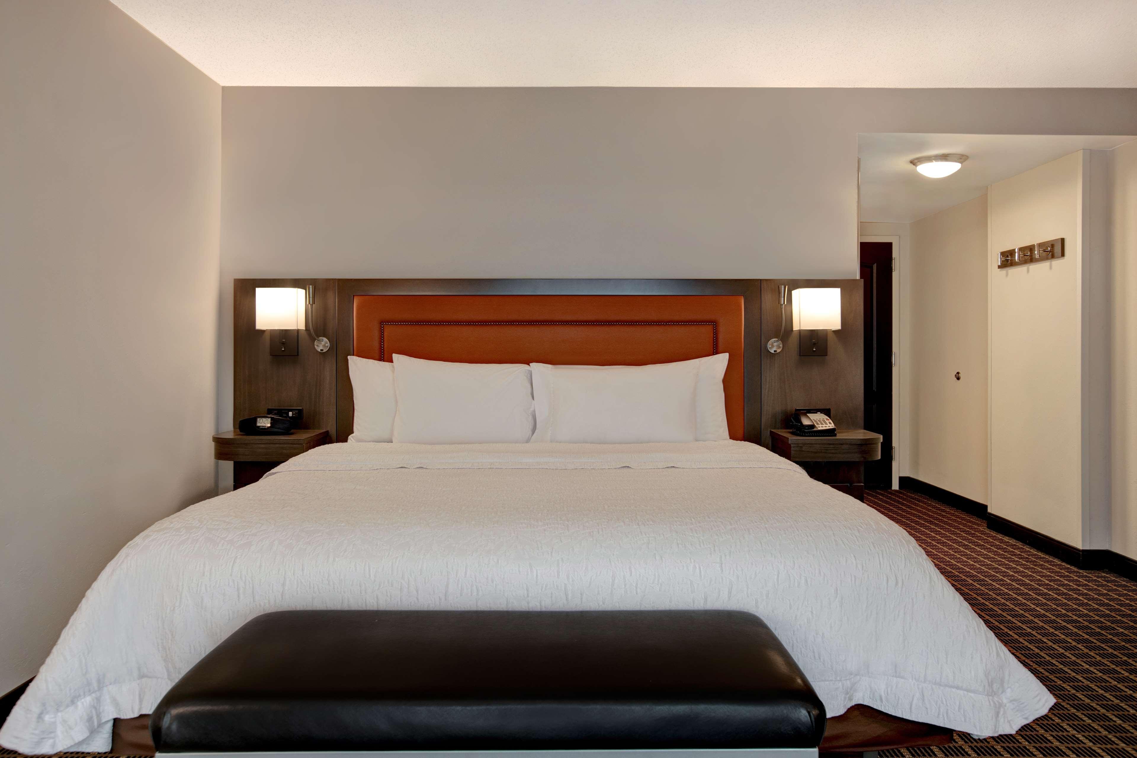 Hampton & Greenville-downtown-riverplace Hotel