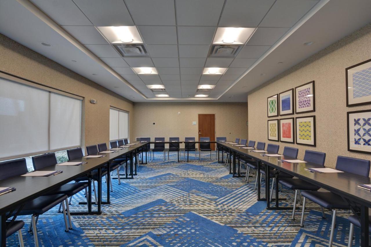 Express & - - Taylors By Ihg Hotel
